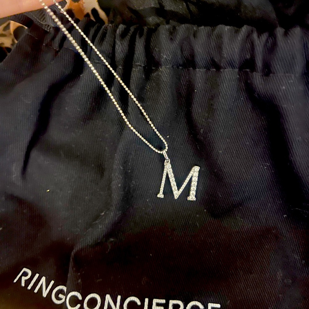 Ring Concierge white gold and diamonds large initial M